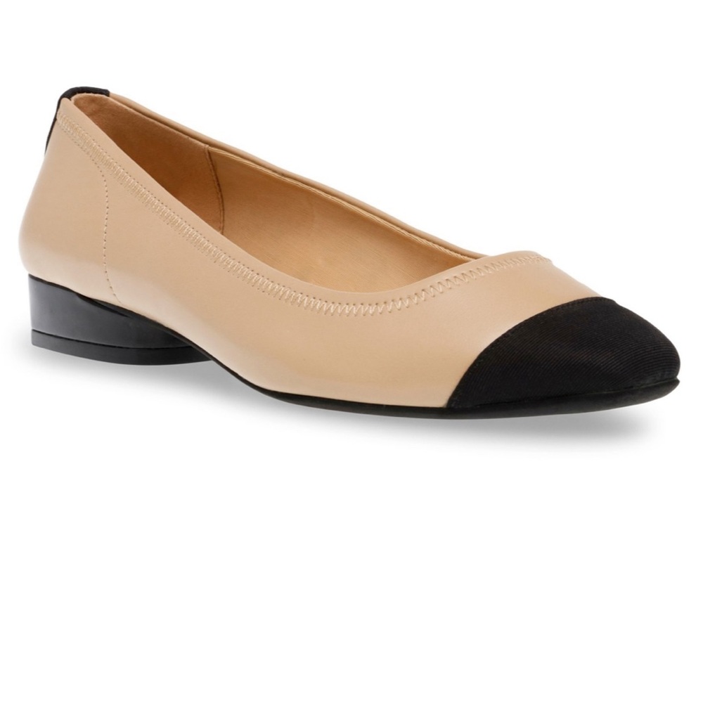 Women's Flats